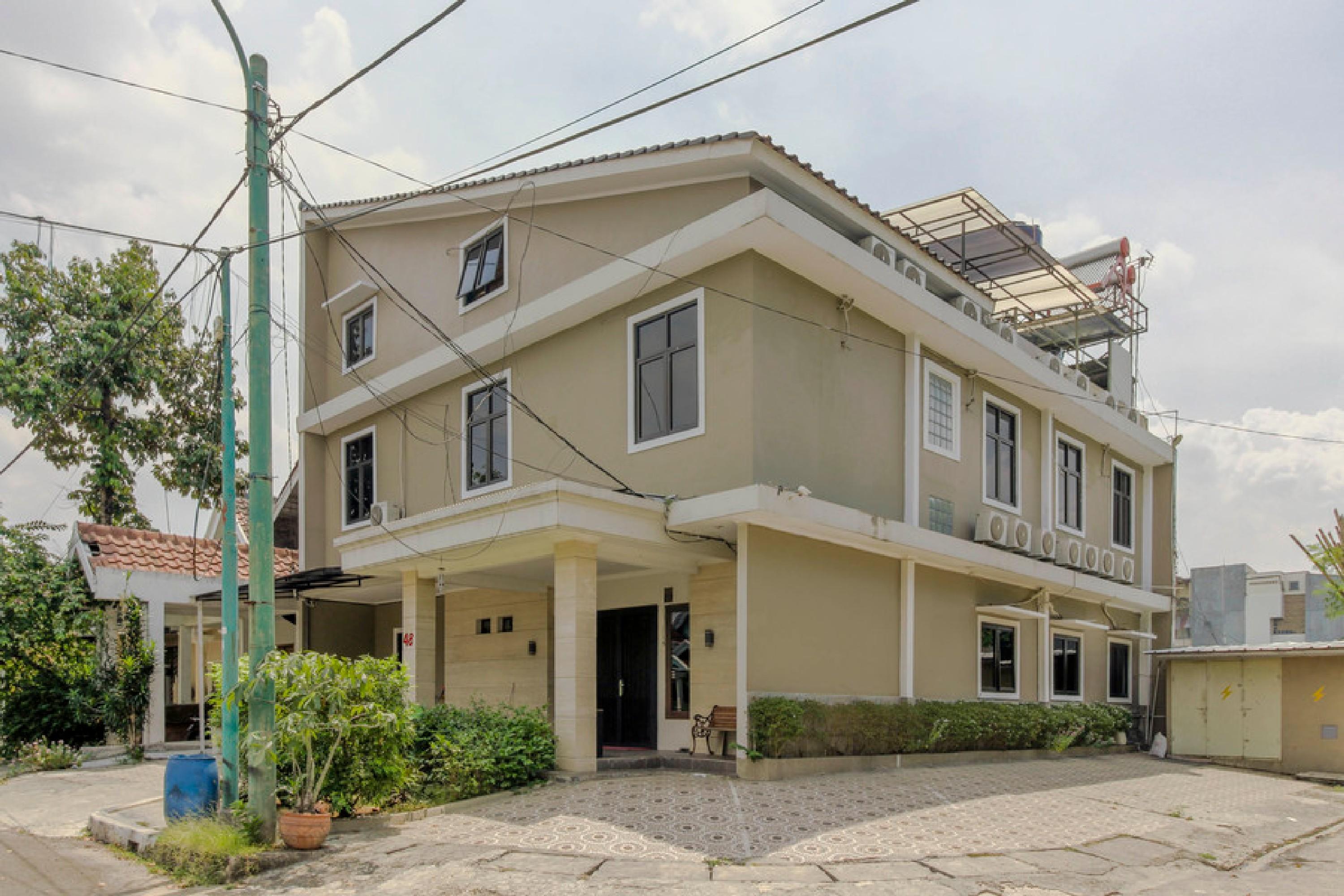 Reddoorz Plus Near Lippo Cikarang Mall Бекаси Екстериор снимка