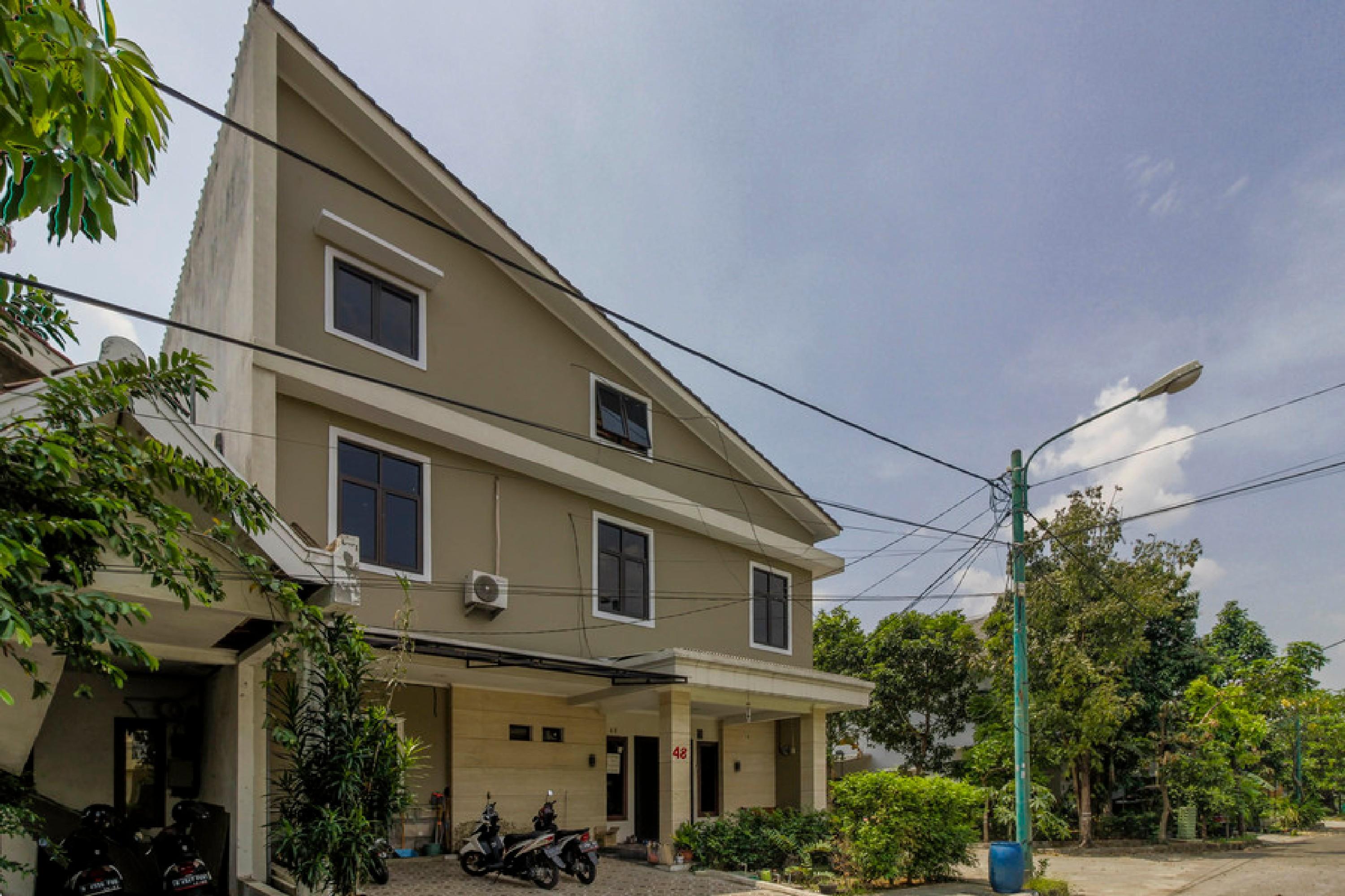Reddoorz Plus Near Lippo Cikarang Mall Бекаси Екстериор снимка