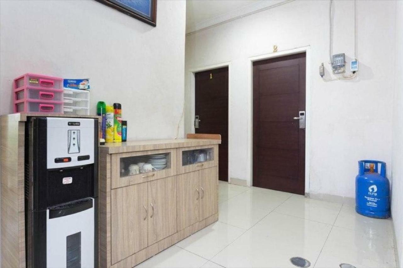 Reddoorz Plus Near Lippo Cikarang Mall Бекаси Екстериор снимка